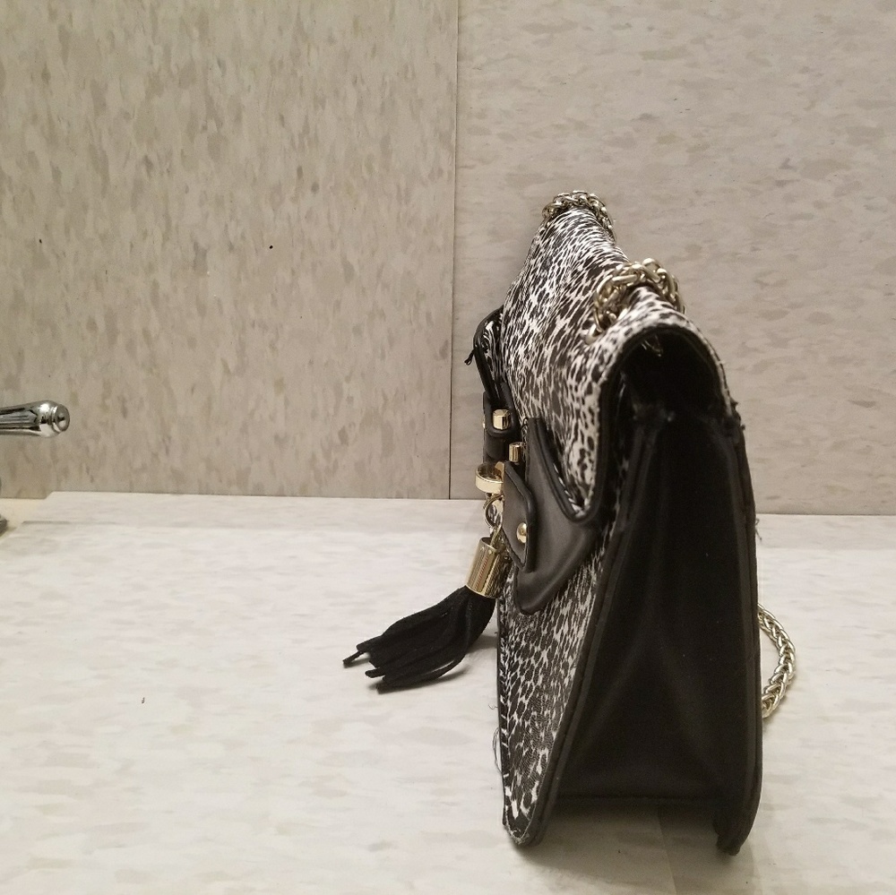 Handbag - Picture 2 of 4